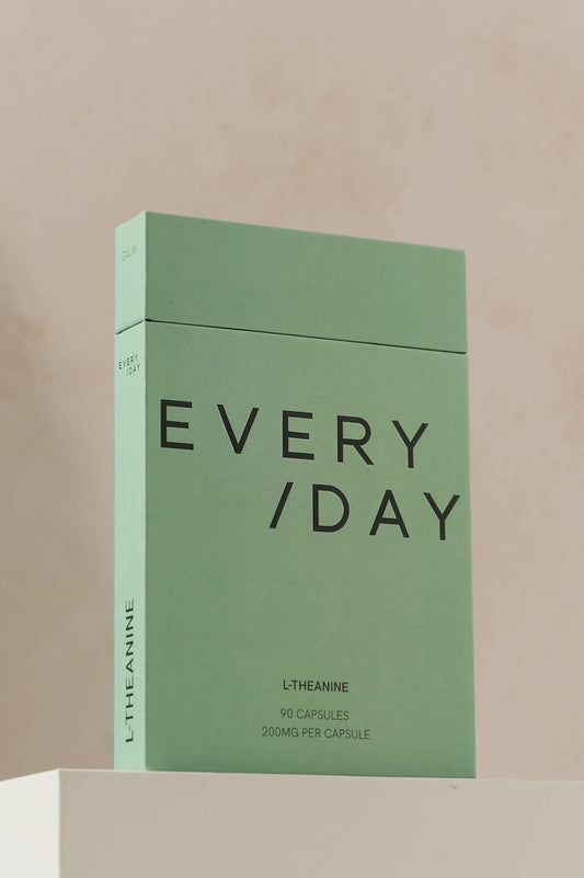 Eco-friendly sage green box containing 90 capsules of 200mg L-Theanine by Everyday Supplements, designed for daily cognitive support in minimalist, plastic-free & sustainable packaging.